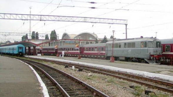 CFR organizează licitaţie publică cu strigare pentru închirierea a 12 secții de cale ferată