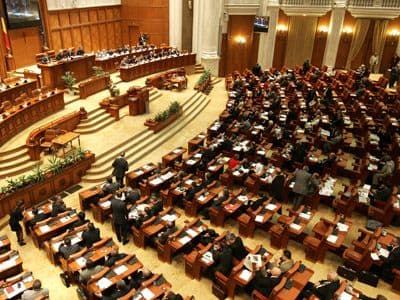 Vezi cât de bogaţi sunt candidaţii care vor să ne reprezinte în Parlament!