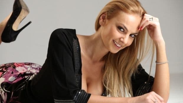„Mama Natură” Roxana Ionescu noua parteneră a dorohoianului George Boghian, la „Dansez pentru tine„