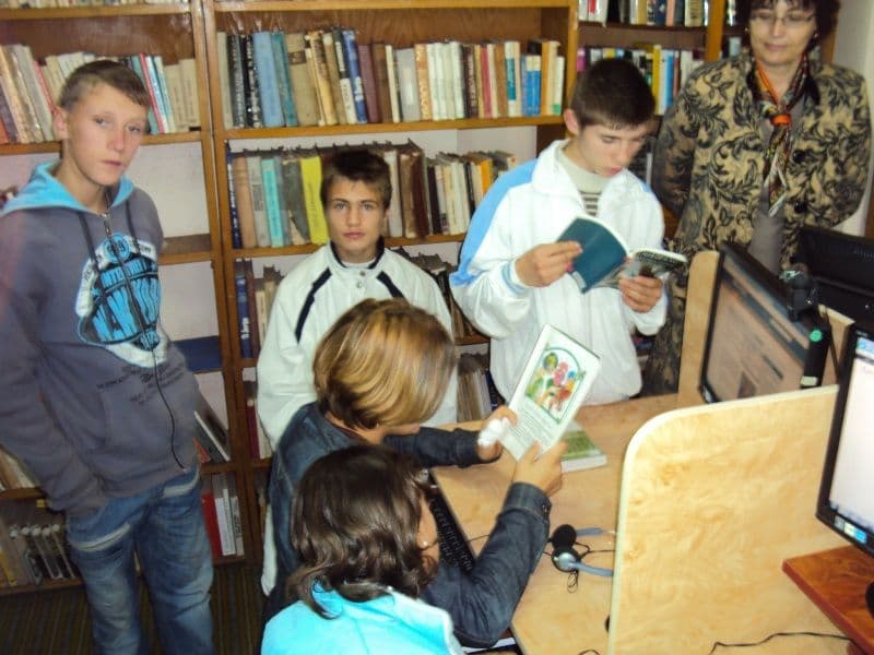 „Sadoveanu-scriitor al tuturor vârstelor” - Biblioteca Municipală Dorohoi
