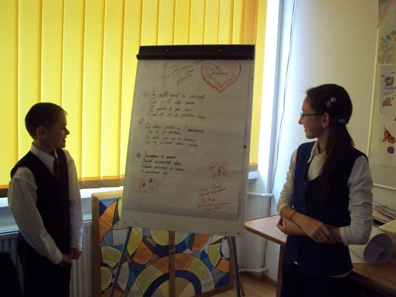 „Punţile prieteniei” străbătute de elevii a două şcoli partenere în cadrul Săptămânii Educaţiei Globale - FOTO