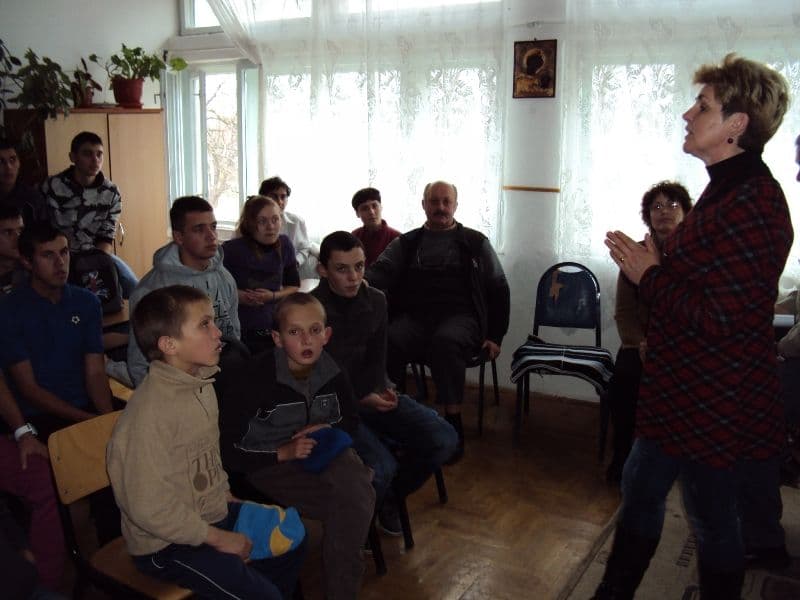 Liceul Tehnologic Special „Ion Pillat” Dorohoi - Bioblioteca Municipala Dorohoi „Să nu devenim victime a lipsei de educație”