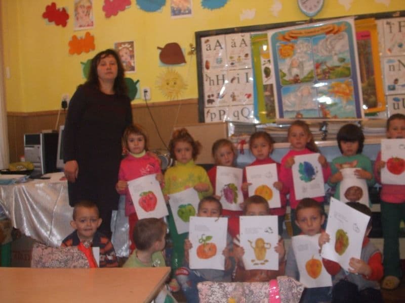 Proiect tematic la Grădiniţa Broscăuţi: „Toamnă, toamnă harnică şi de roade darnică”