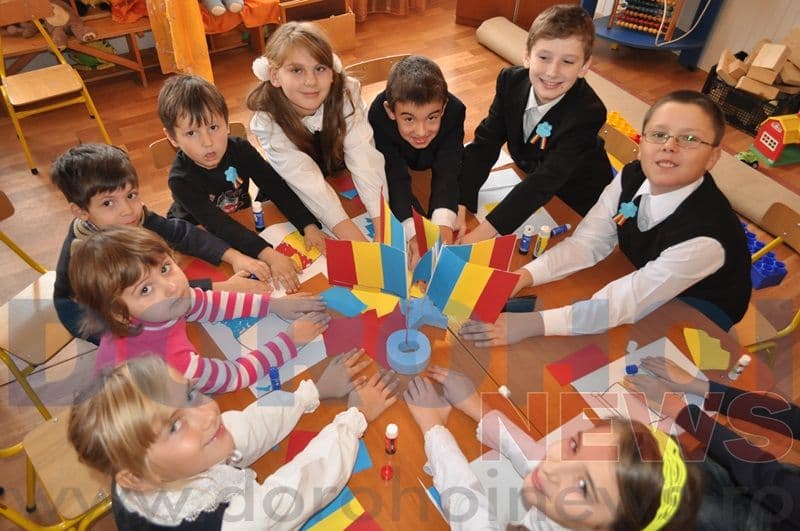 Grădinița nr.8 Dorohoi: Și noi suntem români!