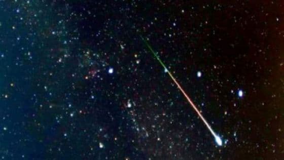 O ploaie spectaculoasă de meteoriți va avea loc pe 13 decembrie