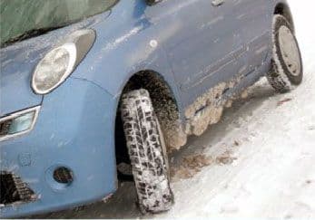 Sfaturi de care orice șofer ar trebui să țină cont iarna