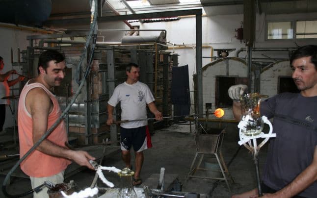 Un transport cu ornamente de Crăciun fabricate la Dorohoi a plecat spre Belgia şi Olanda