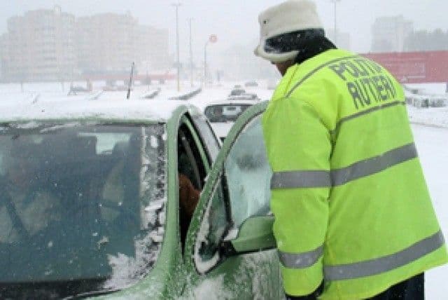 Municipiul Dorohoi este din nou izolat din cauza ninsorii abundente şi a viscolului