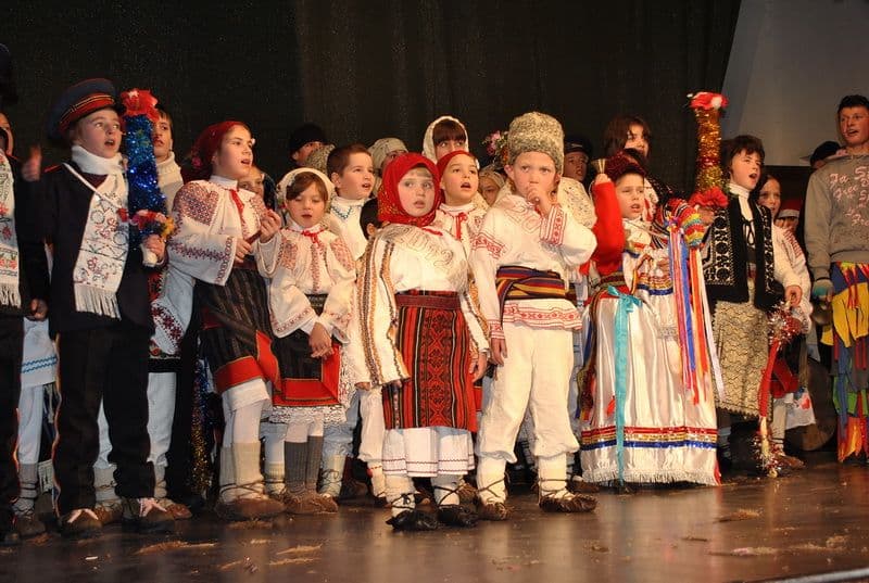 „Vine, vine, Moș Crăciun!”, activitate desfășurată la Sala Teatrului din Dorohoi - FOTO