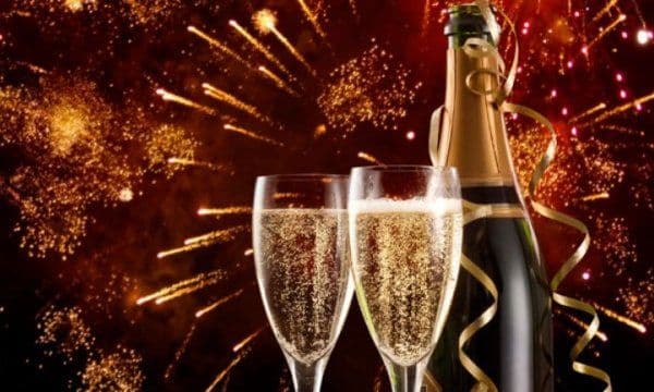 Trimite un mesaj celor dragi de Revelion 2013 - Urări de Anul Nou!
