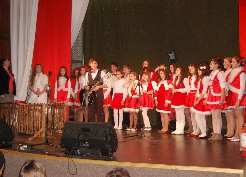Scoala 8_Serbarile iernii_07