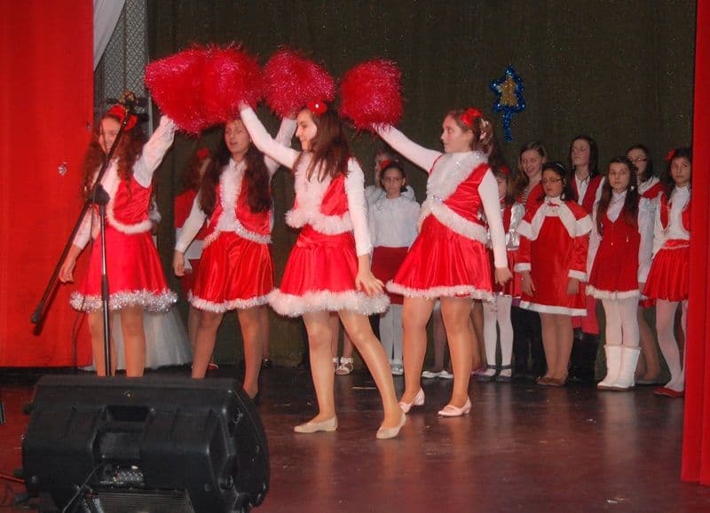 Scoala 8_Serbarile iernii_10