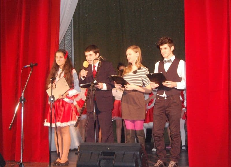 Scoala 8_Serbarile iernii_11