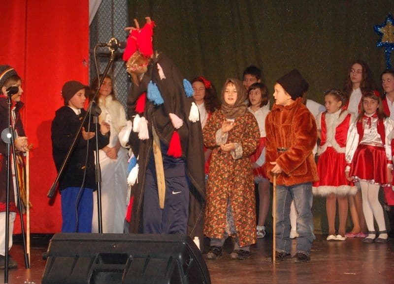 Scoala 8_Serbarile iernii_13