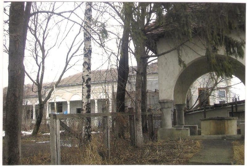 casa pe str.Stefan cel mare inchiriata pt. dormitoarele Scolii profesionale de baieti