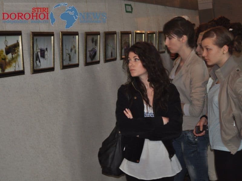 Expozitie fotografie - Bete de chibrit Marius Petrescu_06