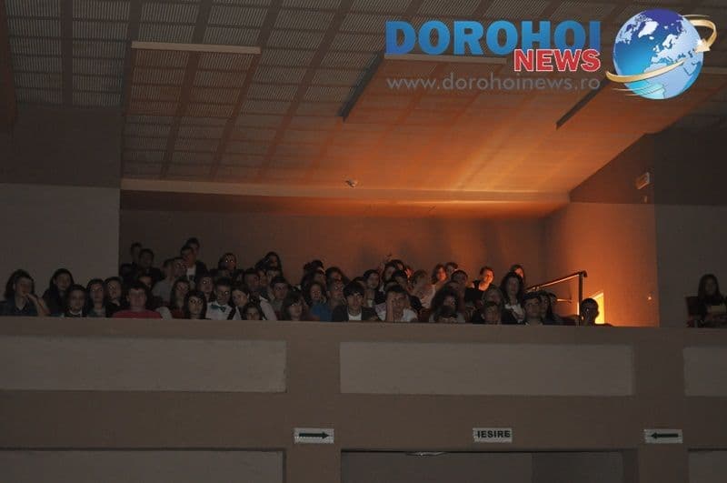 Spectacol de teatru la Sala Teatrului Dorohoi_10