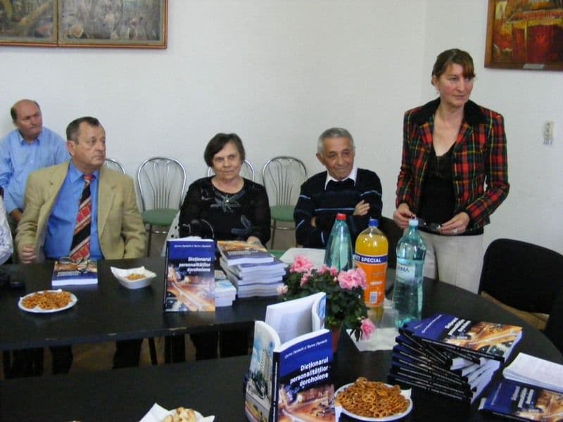familia Mandachi lansare de carte la Dorohoi (8)
