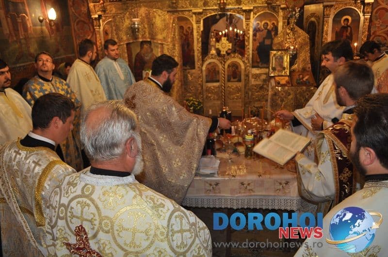 Sf. Moaste - Biserica Sf. Cuv. Parascheva Dorohoi_02