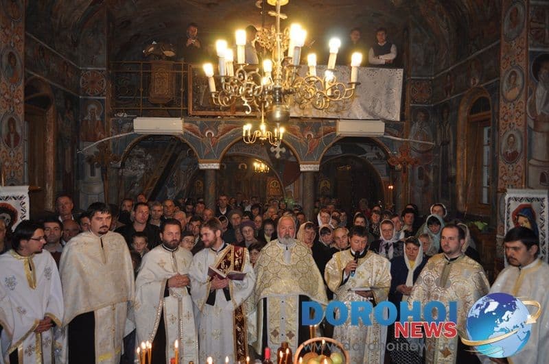 Sf. Moaste - Biserica Sf. Cuv. Parascheva Dorohoi_13