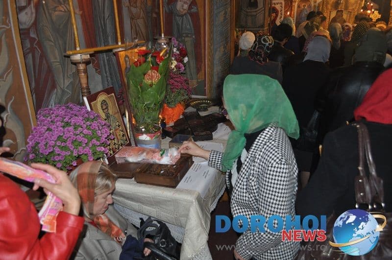 Sf. Moaste - Biserica Sf. Cuv. Parascheva Dorohoi_15