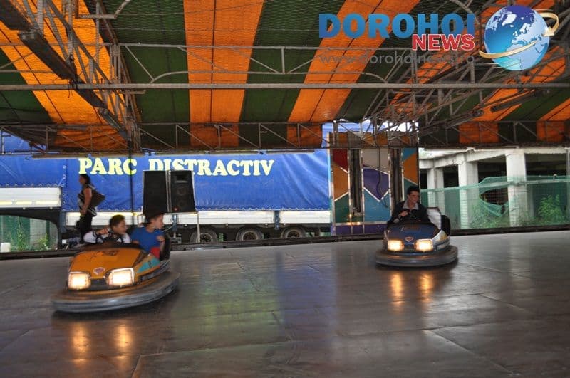 Parc de distractii - Luna Park la Dorohoi_01