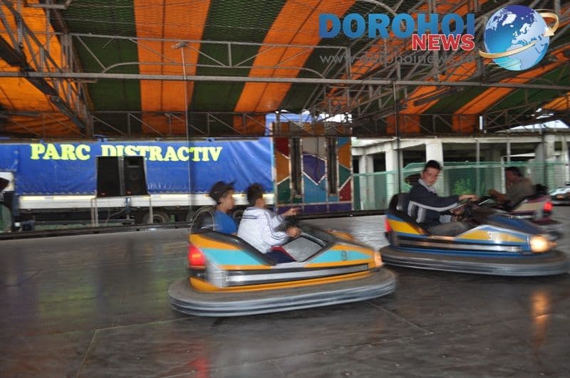 Parc de distractii - Luna Park la Dorohoi_02