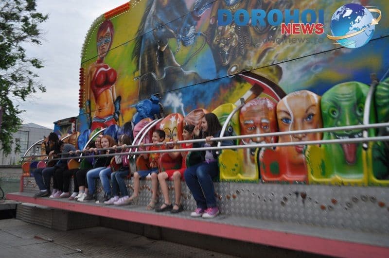 Parc de distractii - Luna Park la Dorohoi_13