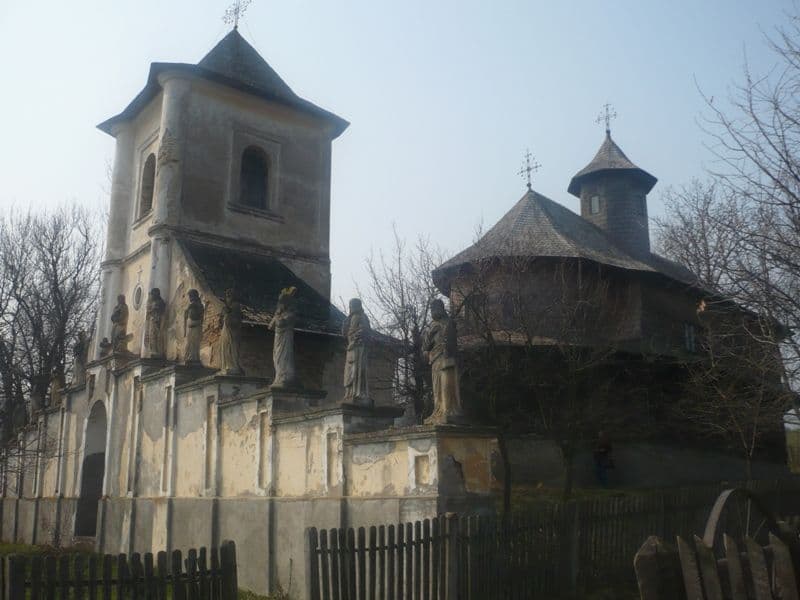 Călători în spaţiul sacralităţii (9)