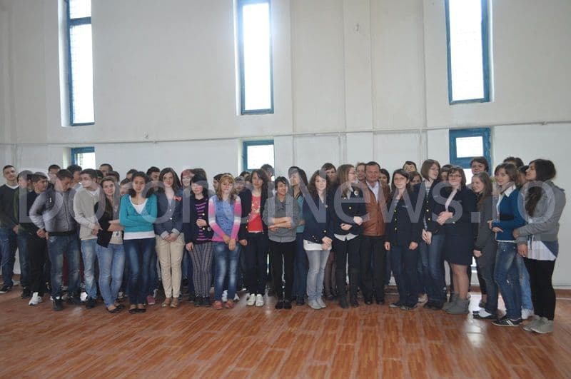 Inaugurare si sfintire sala de sport_CN Grigore Ghica_08