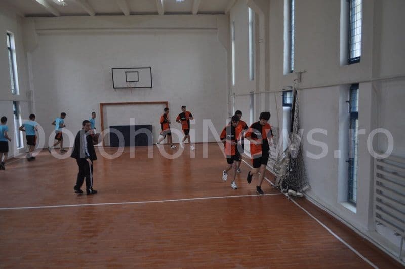 Inaugurare si sfintire sala de sport_CN Grigore Ghica_12