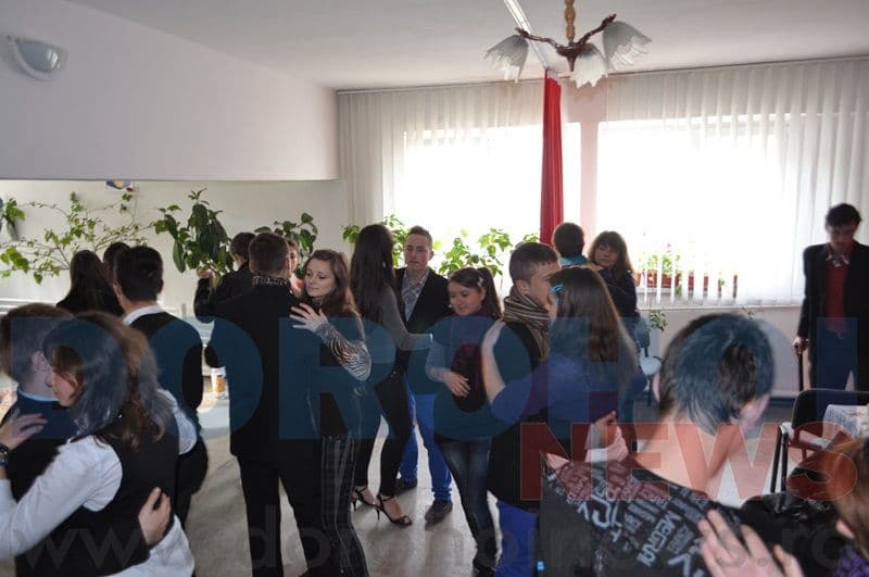 Repetitii Balul Bobocilor_Seminarul Teologic Sf. Ioan Iacob Dorohoi_01