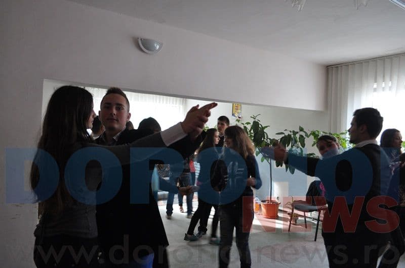 Repetitii Balul Bobocilor_Seminarul Teologic Sf. Ioan Iacob Dorohoi_09