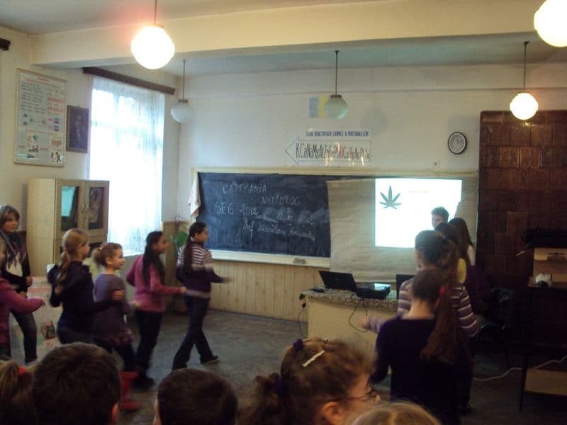 Săptămâna Educaţiei Globale marcată de elevii din Broscăuţi (2)