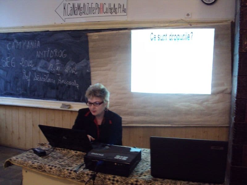 Săptămâna Educaţiei Globale marcată de elevii din Broscăuţi (9)