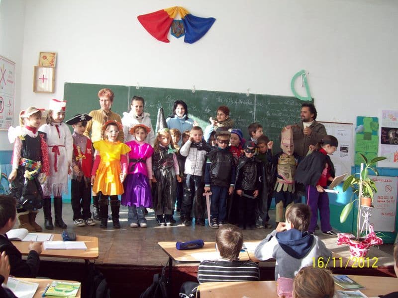Colectăm, reciclăm, costume realizăm (3)
