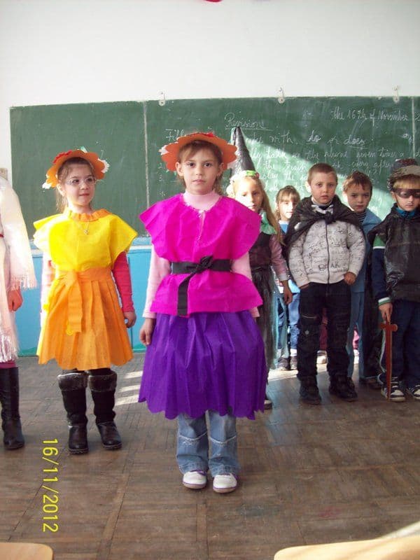 Colectăm, reciclăm, costume realizăm (10)