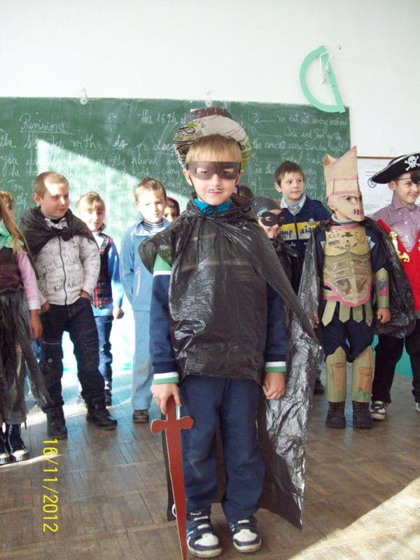 Colectăm, reciclăm, costume realizăm (12)
