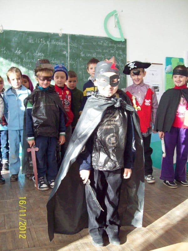 Colectăm, reciclăm, costume realizăm (13)