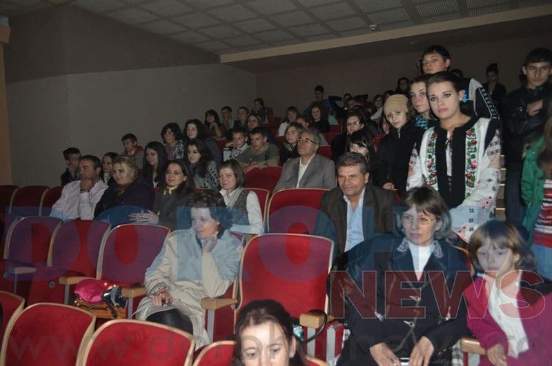 Balul Bobocilor 2012 - Liceul Tehnologic Alexandru Vlahuta Sendriceni_01