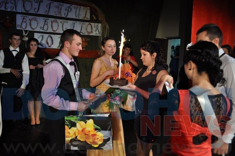Balul Bobocilor 2012 - Liceul Tehnologic Alexandru Vlahuta Sendriceni_10