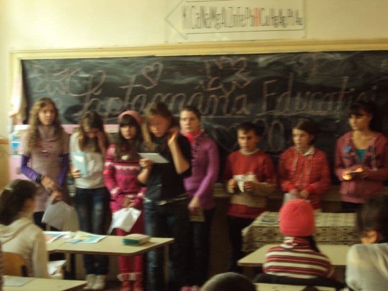 scoala Broscauti (2)