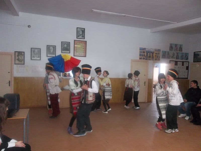 scoala Borzesti (4)