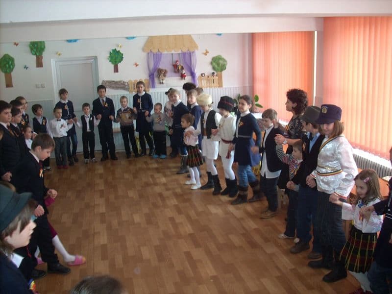 Gradinita Nr.8_Dorohoi_24 ian. 2012 (16)