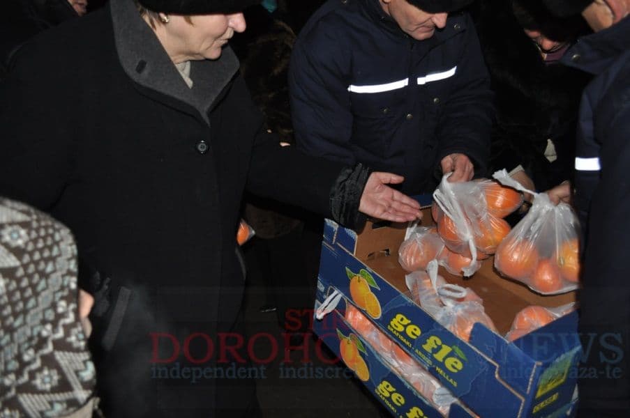 Pacchete fructe_Dorohoi 2012_08
