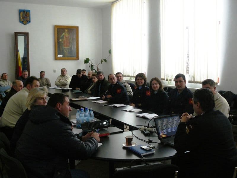 Instruire inspectorii de protectie civila si sefii S.V.S.U. (2)