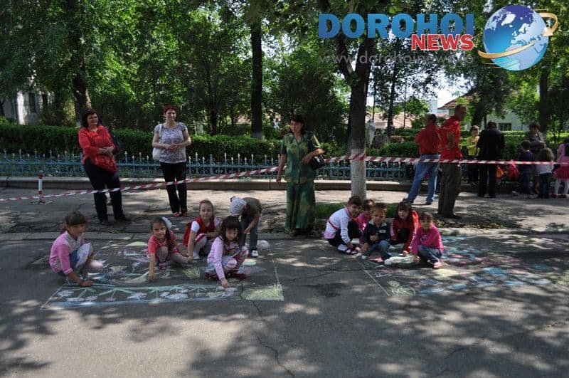 Zilele Copilului Dorohoi - Desene pe asfalt_08