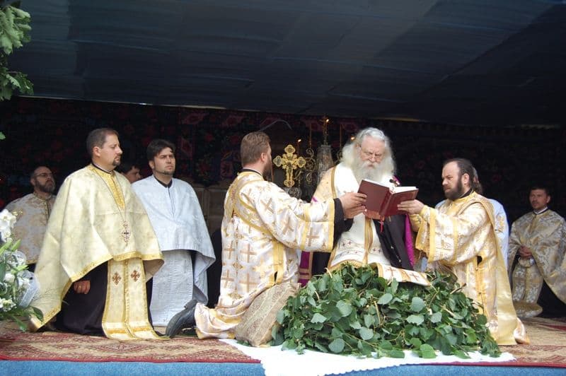 SFINTIREA CASEI PRAZNICALE 057