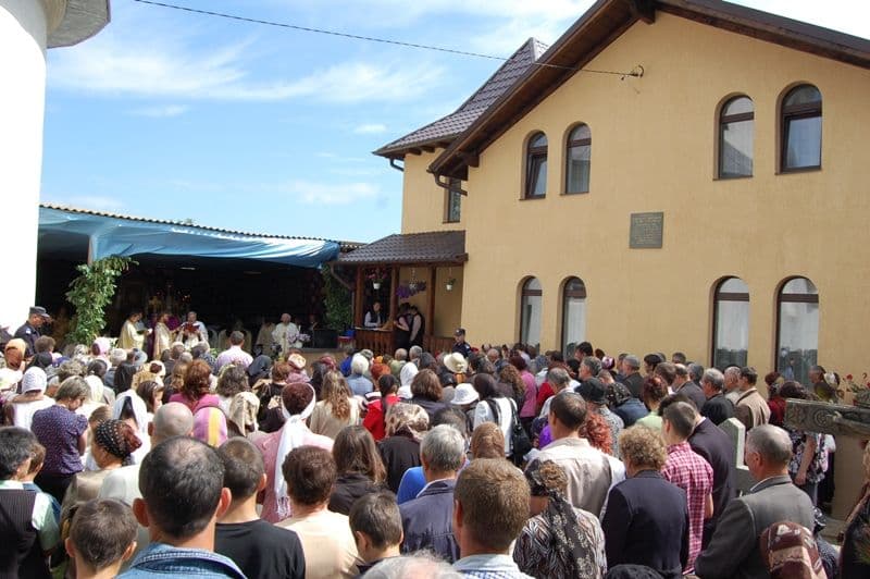 SFINTIREA CASEI PRAZNICALE 060