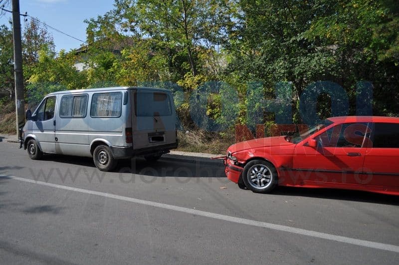 Accident in fata sediului Politiei Dorohoi_02